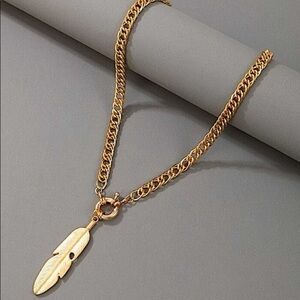 GOLD FEATHER CHAIN LINK NECKLACE